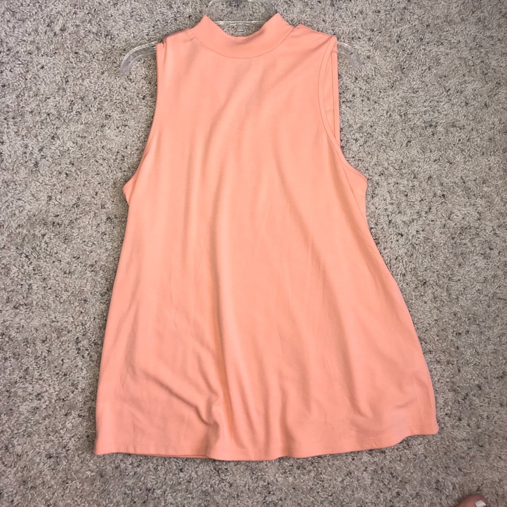 Crown and ivy tank top